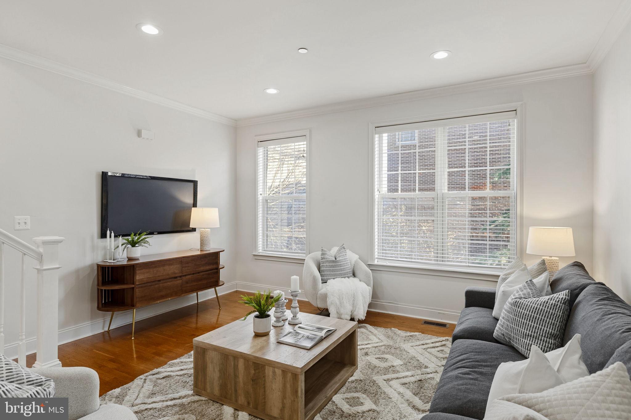 NAVAL SQUARE - Residential