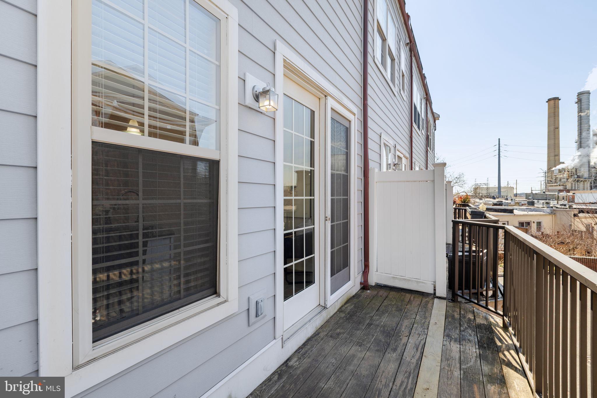 NAVAL SQUARE - Residential