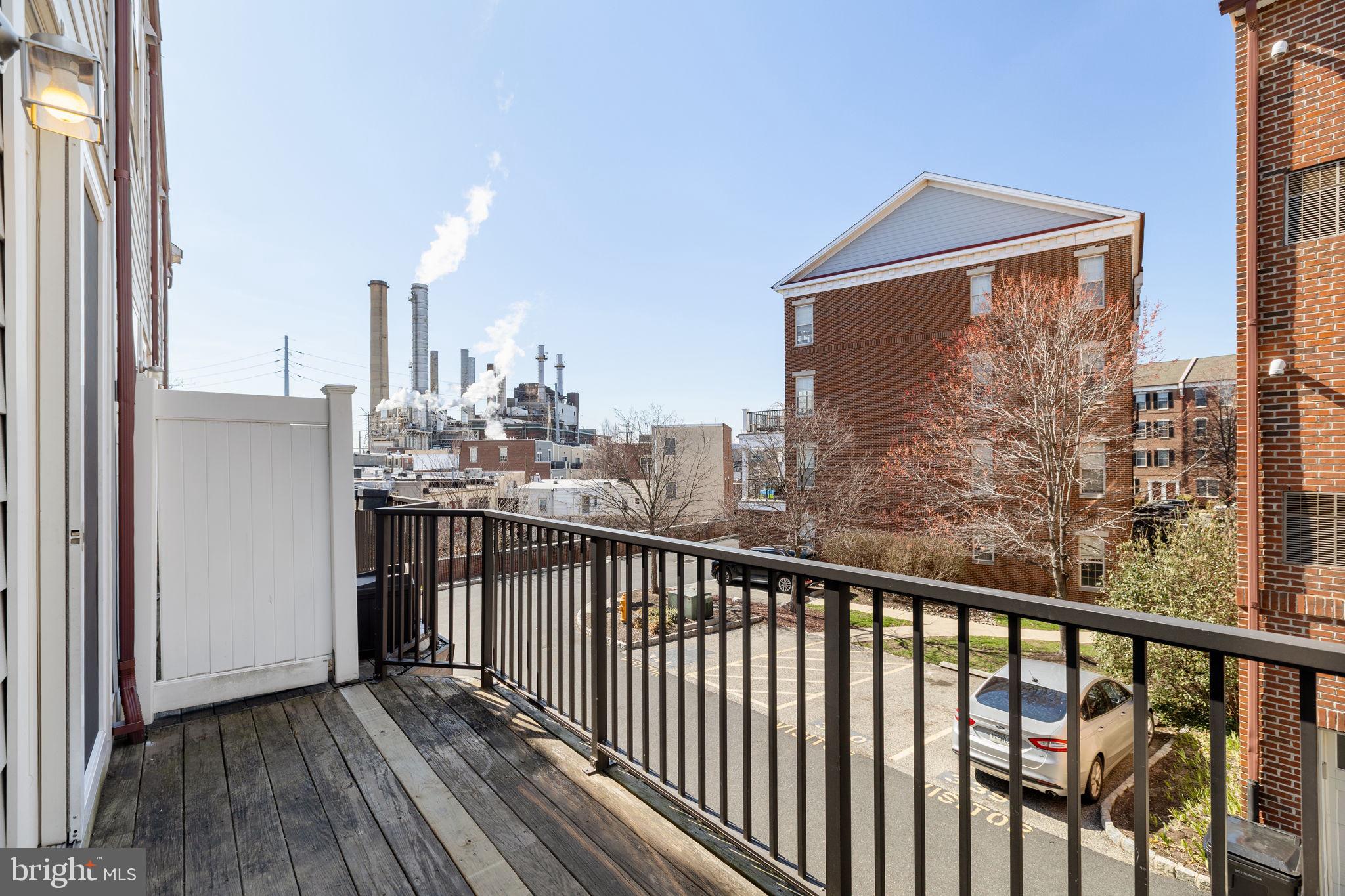 NAVAL SQUARE - Residential