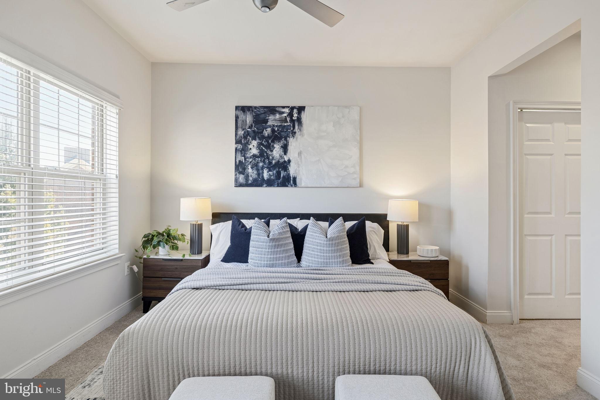 NAVAL SQUARE - Residential