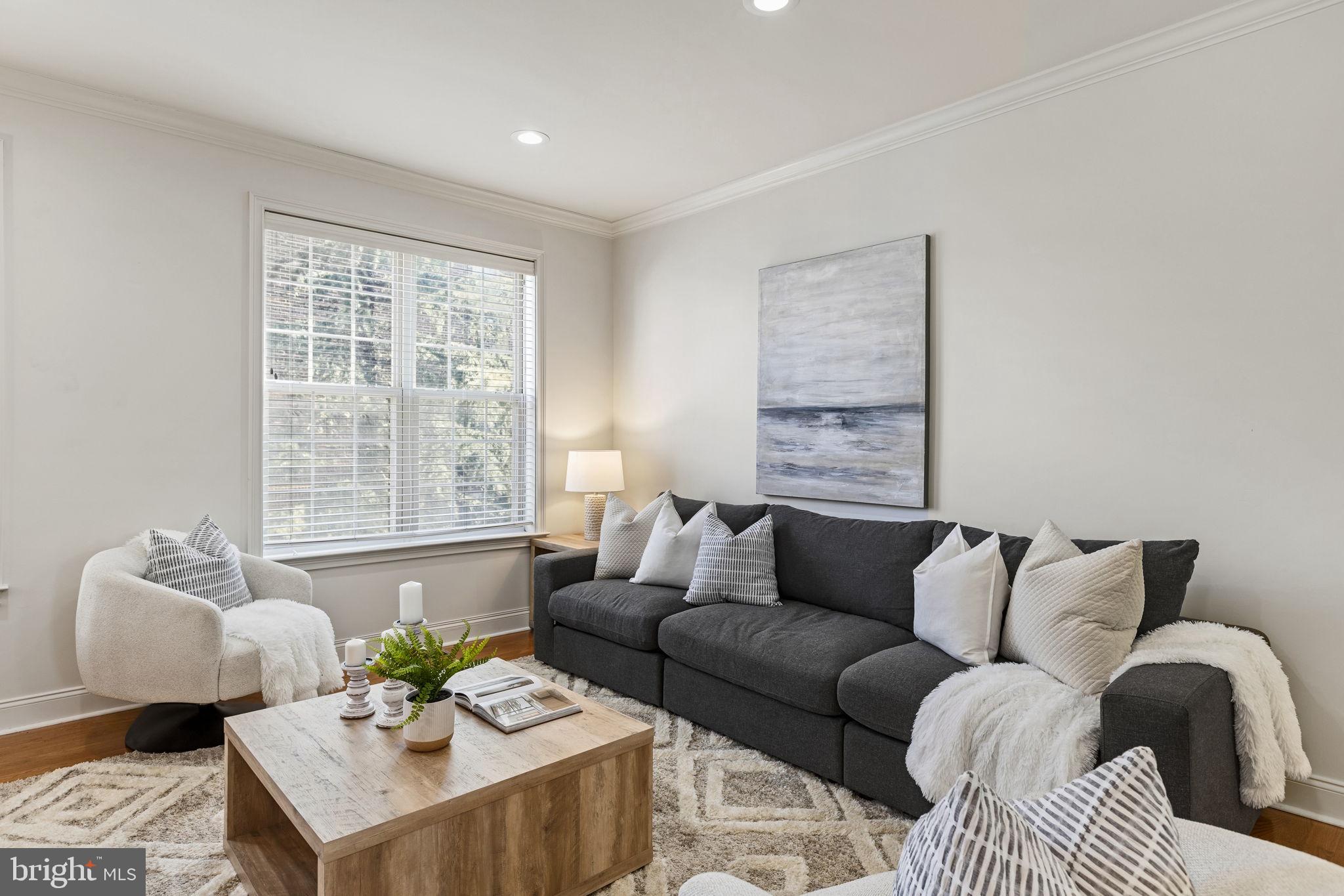 NAVAL SQUARE - Residential