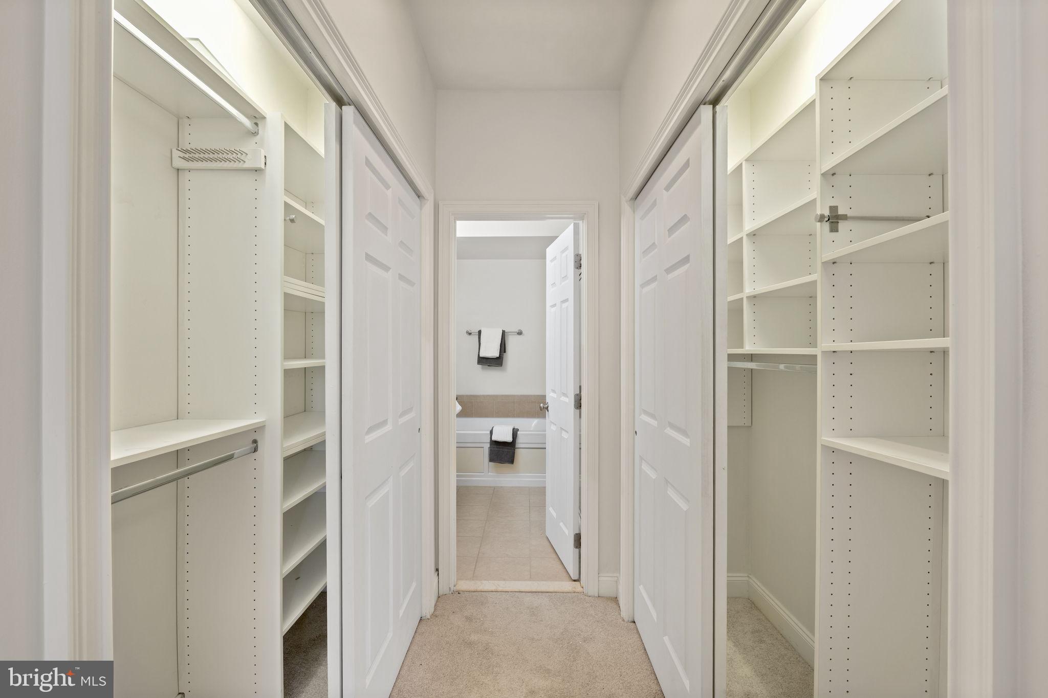 NAVAL SQUARE - Residential