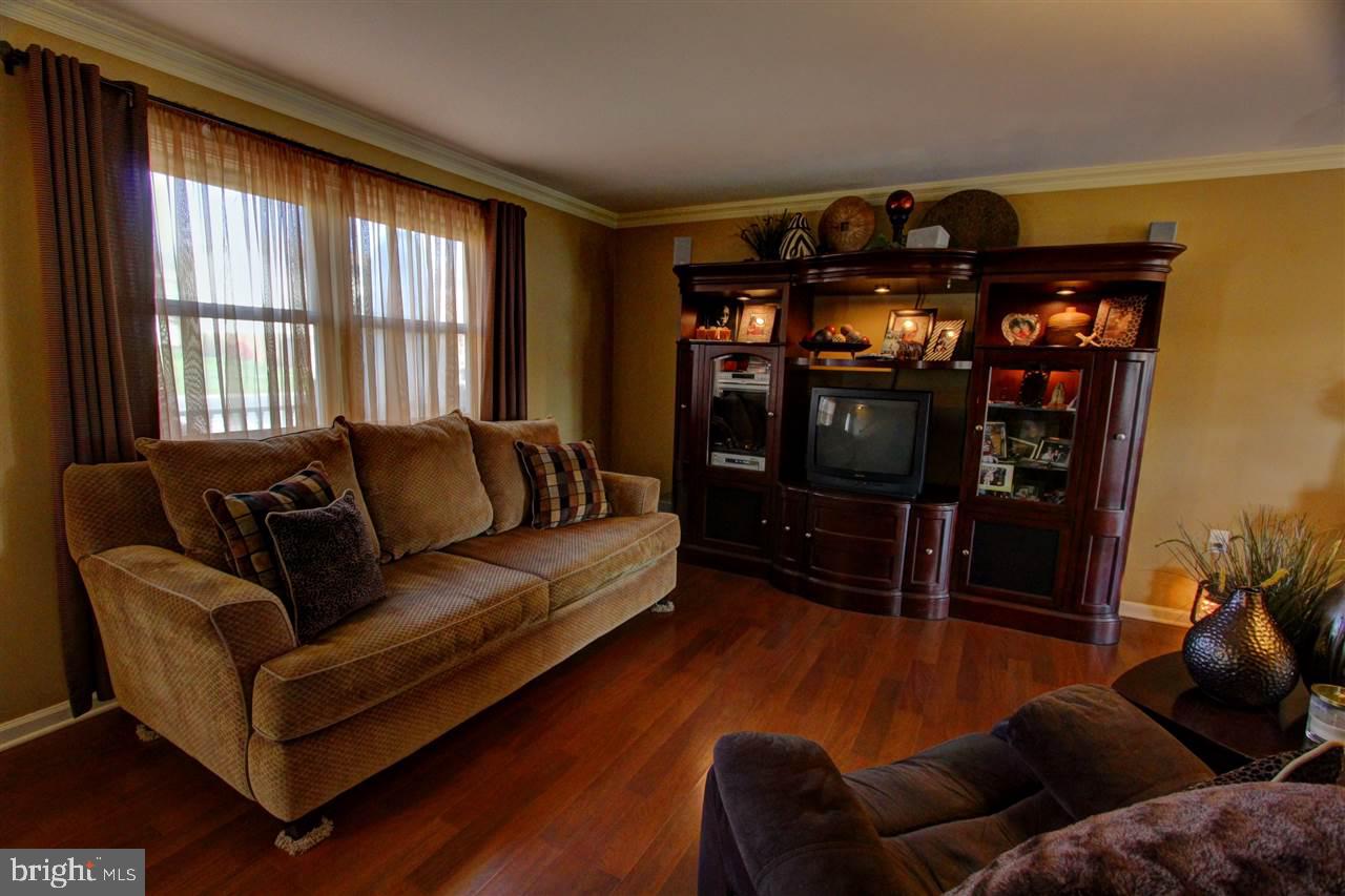 ROSEDALE - Residential