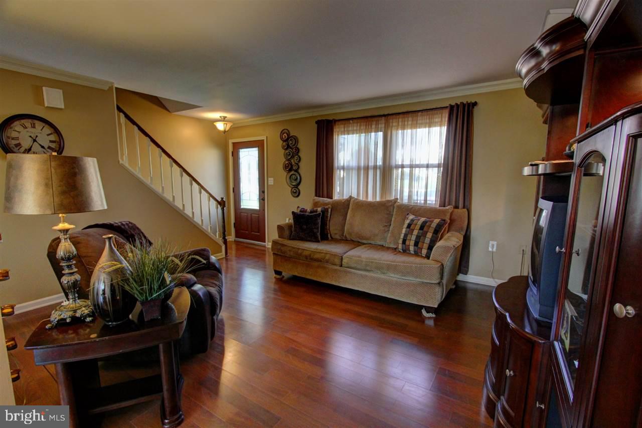 ROSEDALE - Residential
