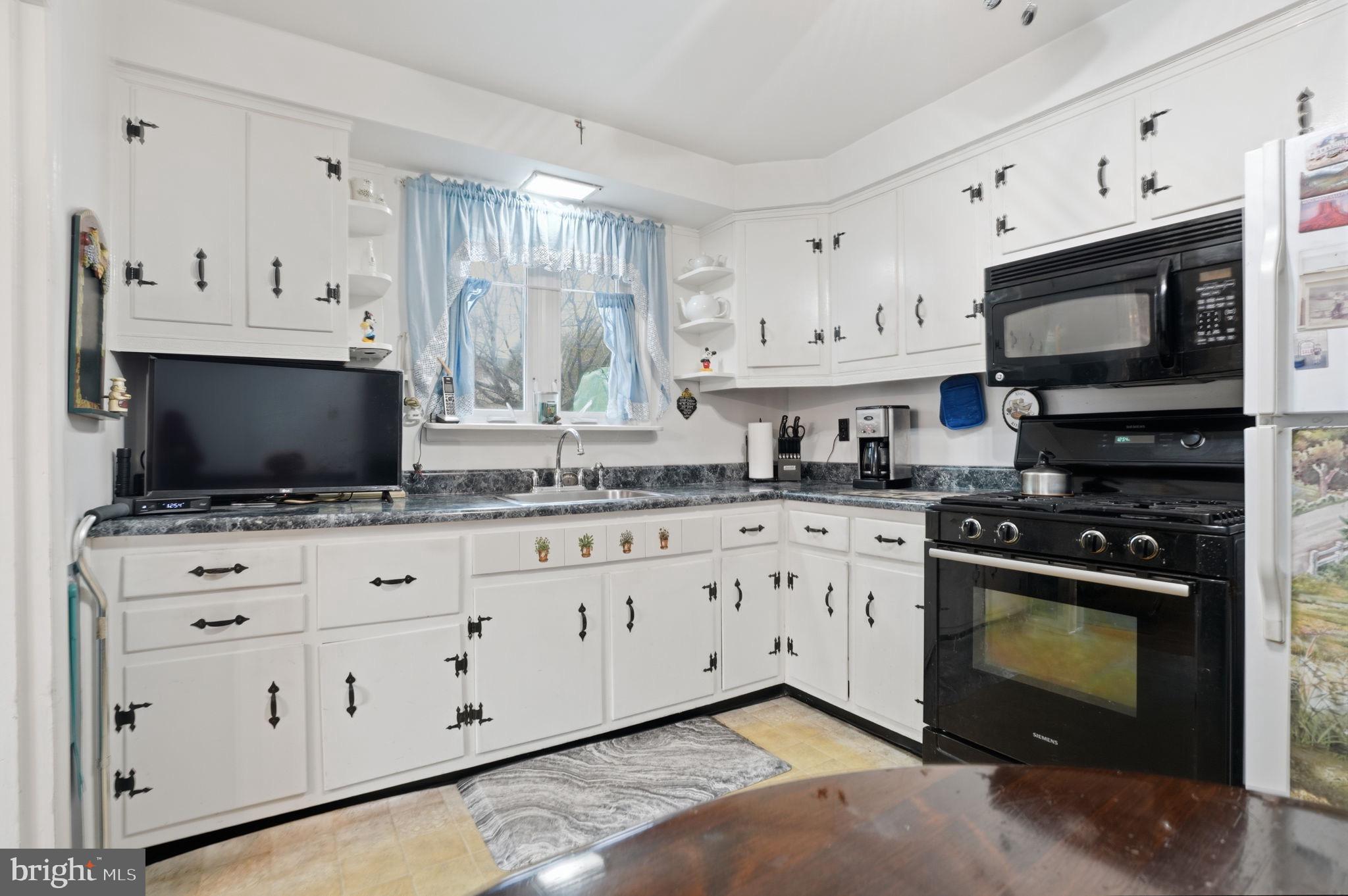 ROSE TREE WOODS - Residential