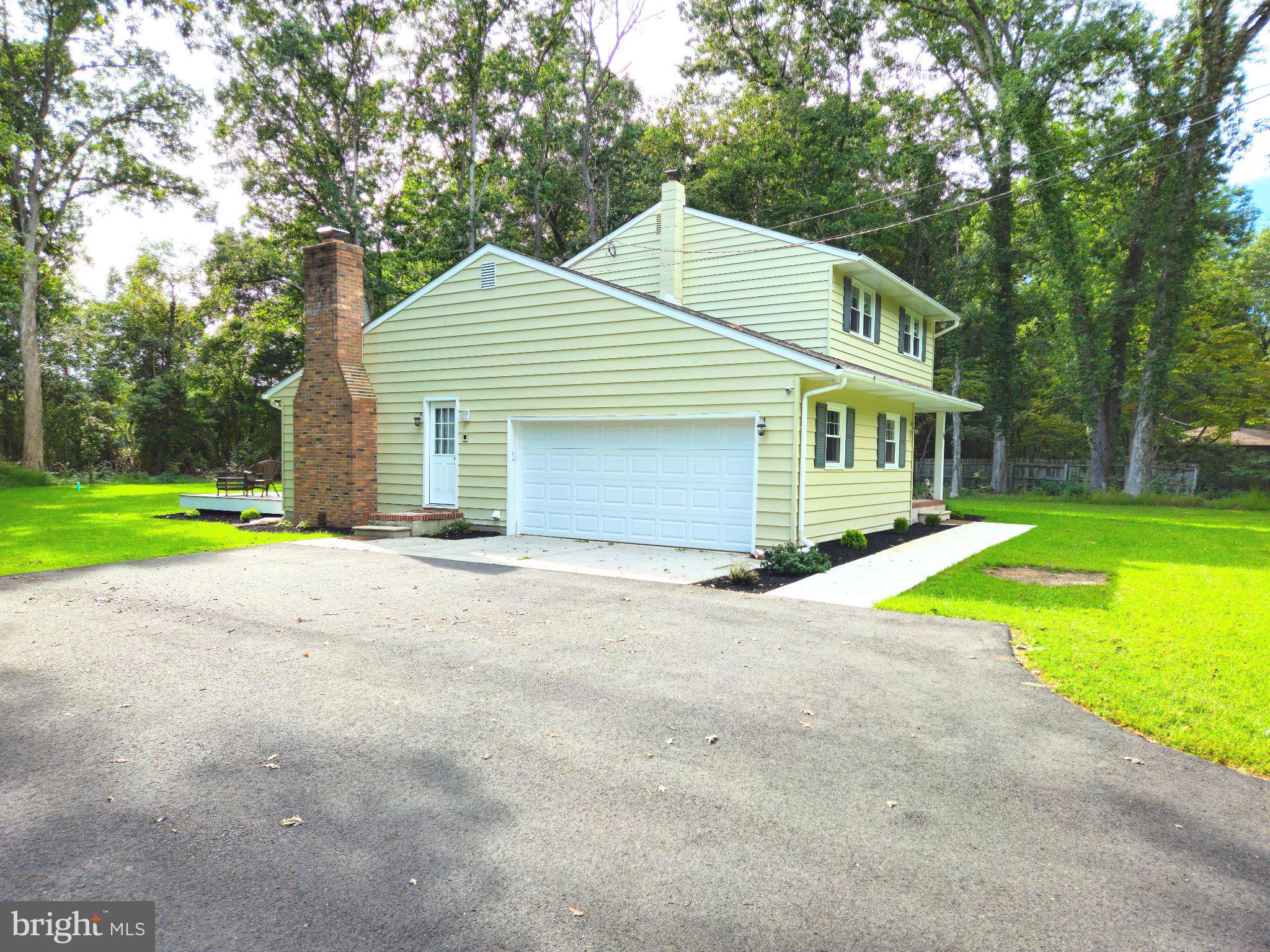 11 HANTHORNE DRIVE