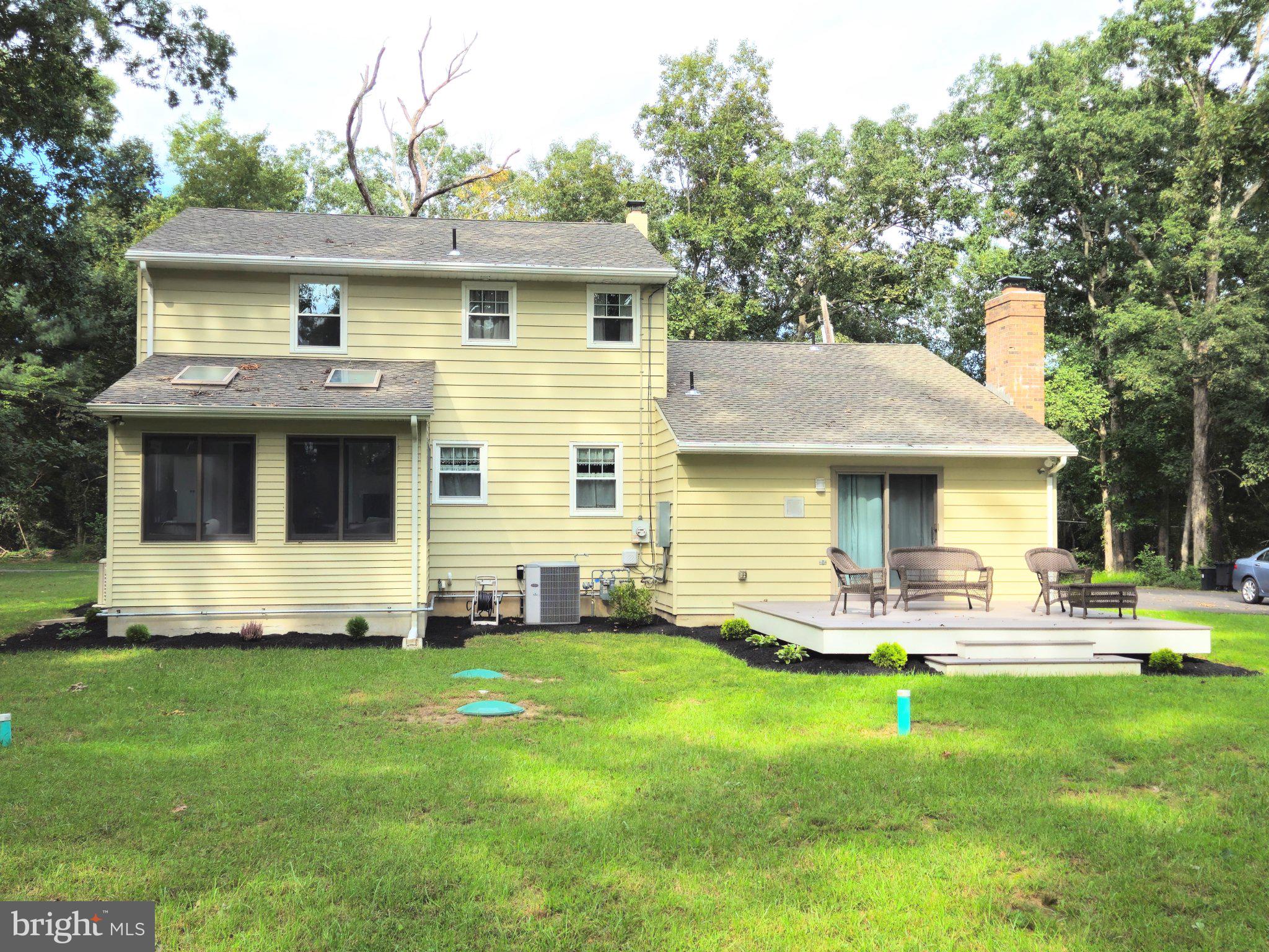 11 HANTHORNE DRIVE