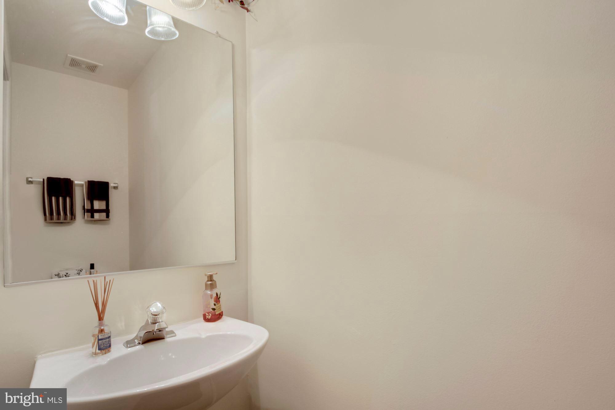 WOODVIEW VILLAGE WEST - Residential