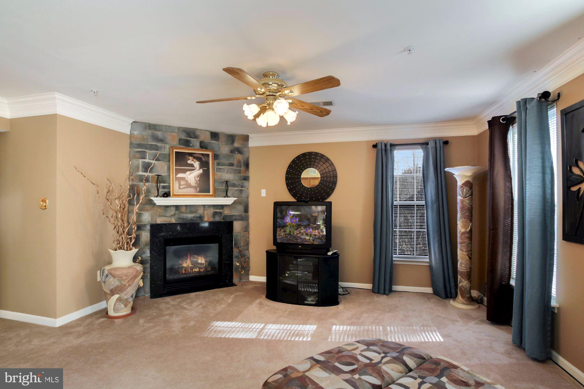 WOODVIEW VILLAGE WEST - Residential