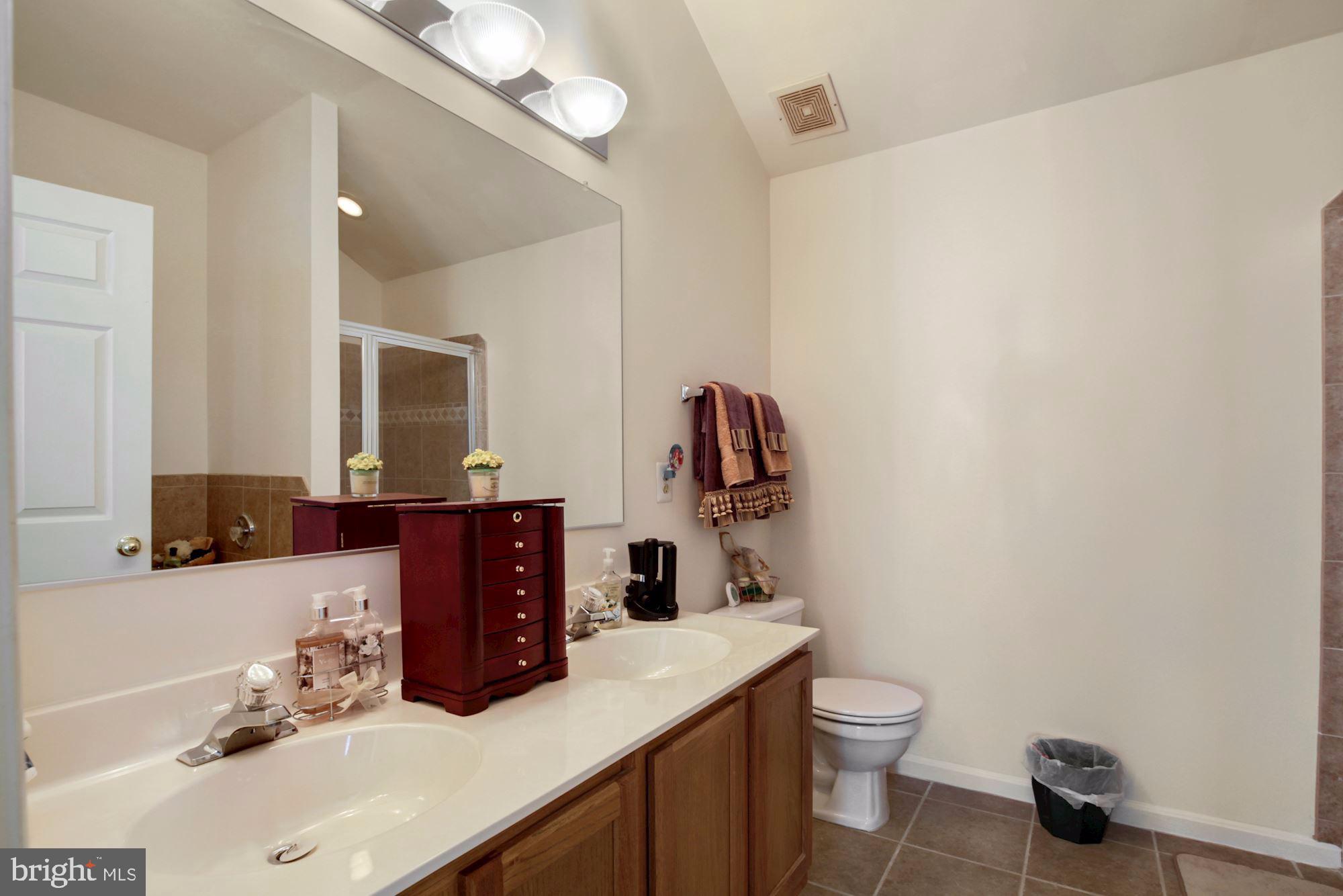 WOODVIEW VILLAGE WEST - Residential