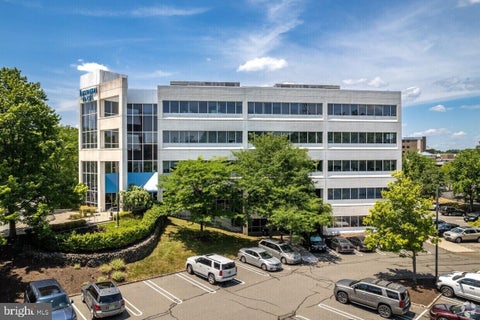 Photo of 2 Lincoln Hwy- Hwy #402, EDISON, NJ 08820 (MLS # NJMX2012488)