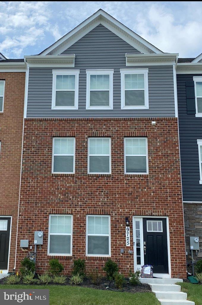 WOODMORE OVERLOOK - Residential