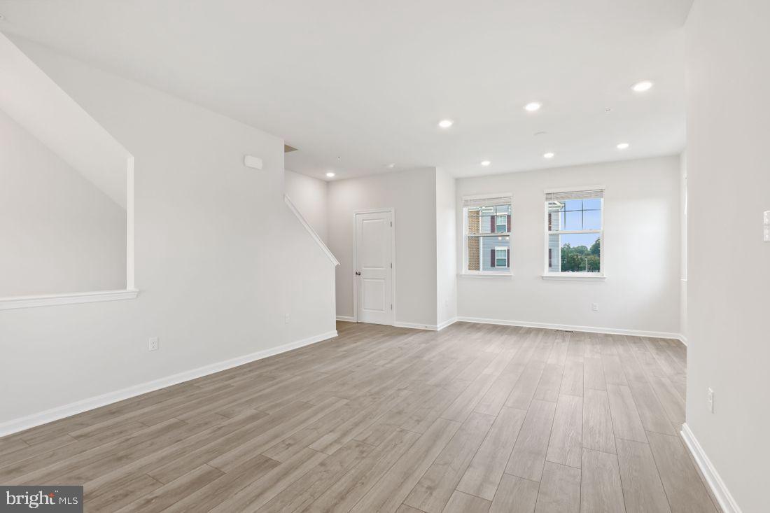 WOODMORE OVERLOOK - Residential