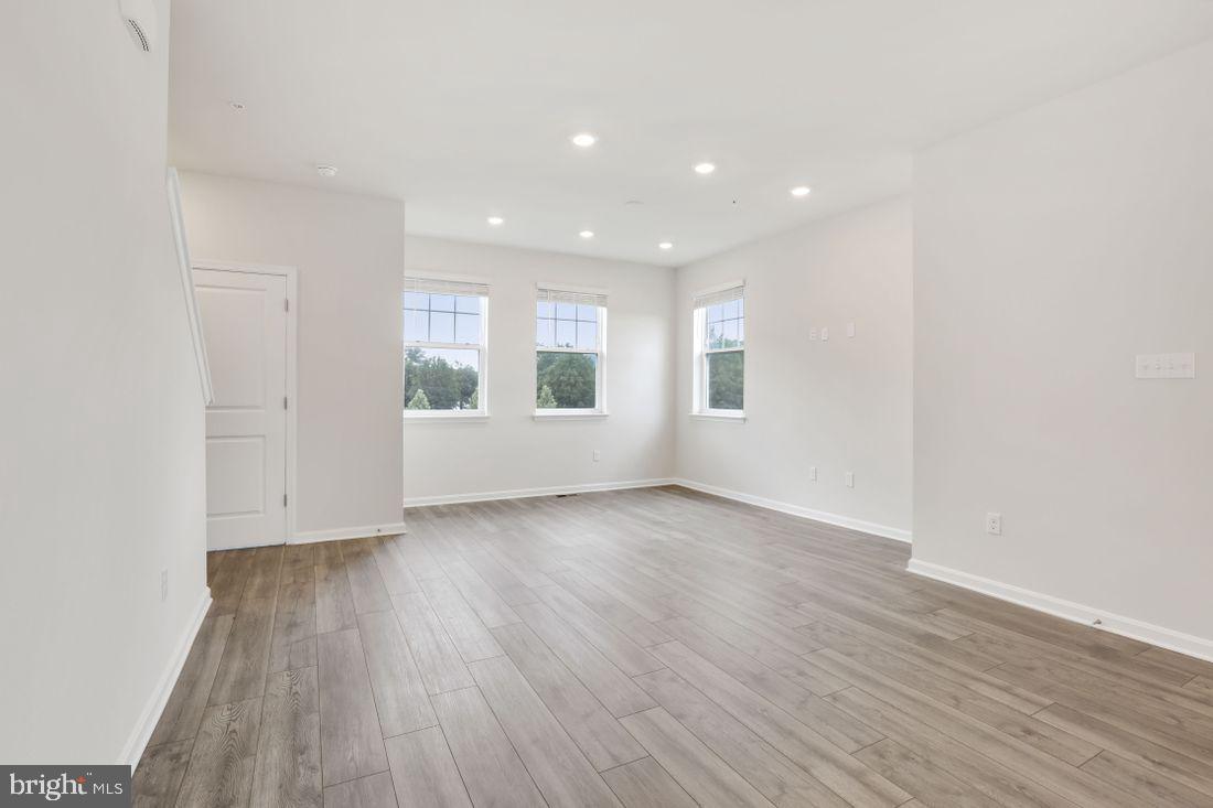 WOODMORE OVERLOOK - Residential