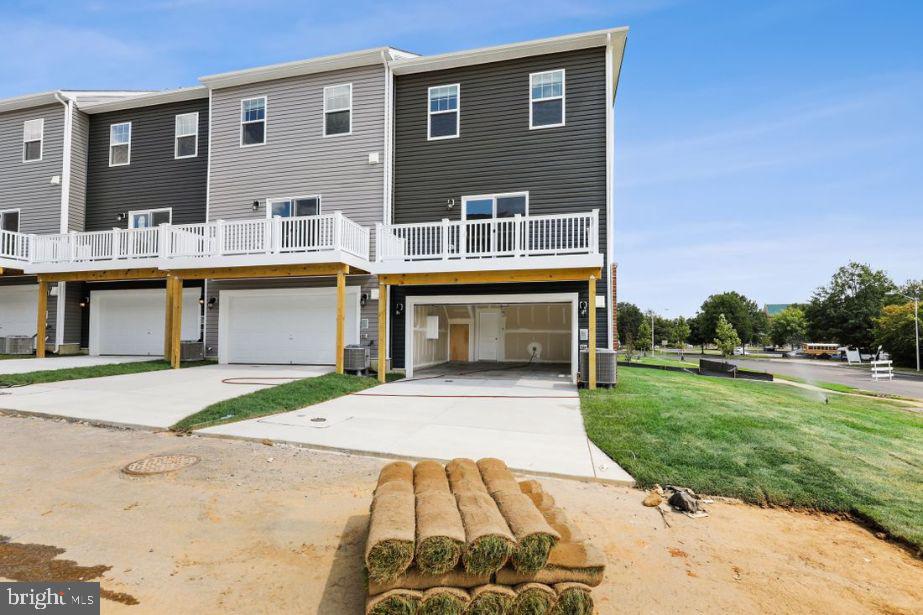 WOODMORE OVERLOOK - Residential