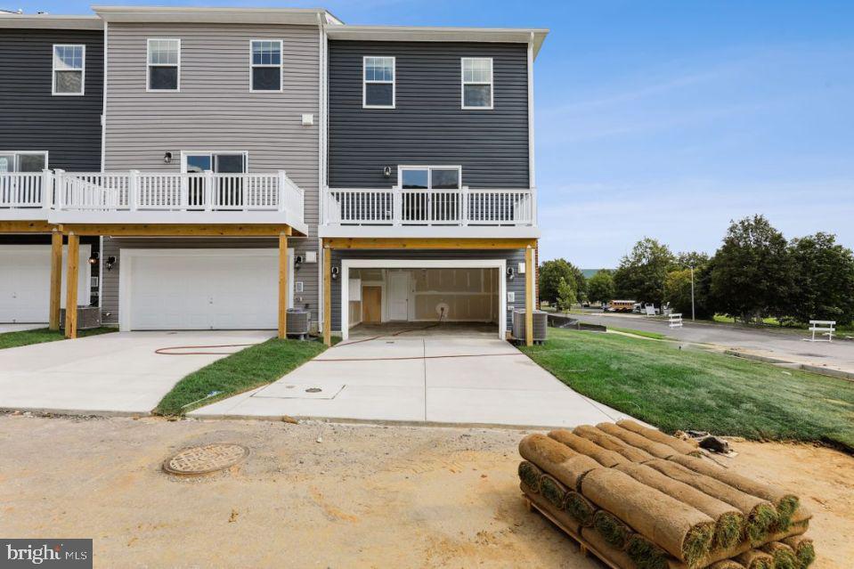 WOODMORE OVERLOOK - Residential