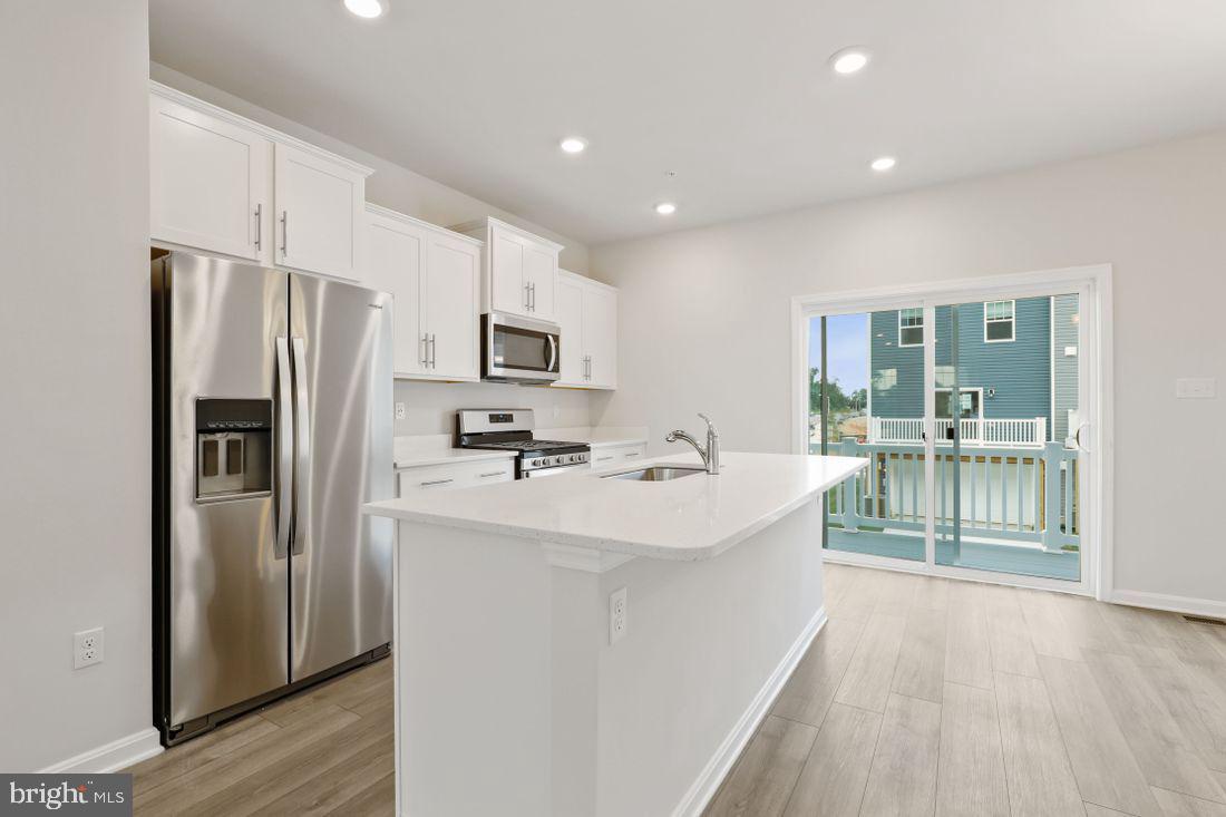 WOODMORE OVERLOOK - Residential