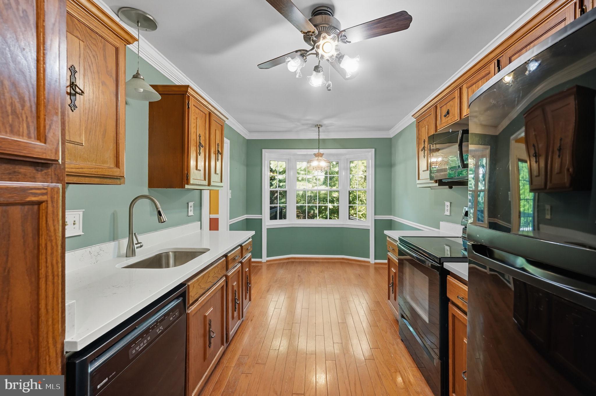 BRISTOL SQUARE - Residential Lease