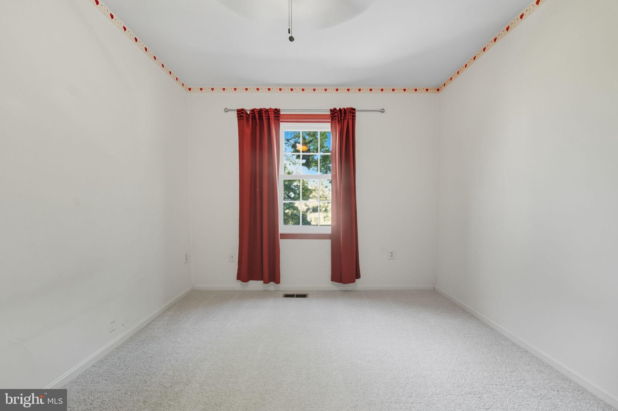 BRISTOL SQUARE - Residential Lease