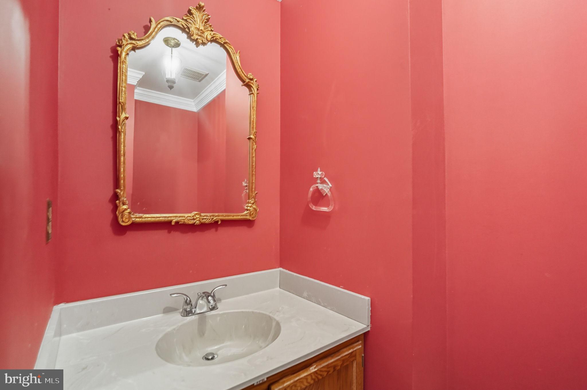 BRISTOL SQUARE - Residential Lease