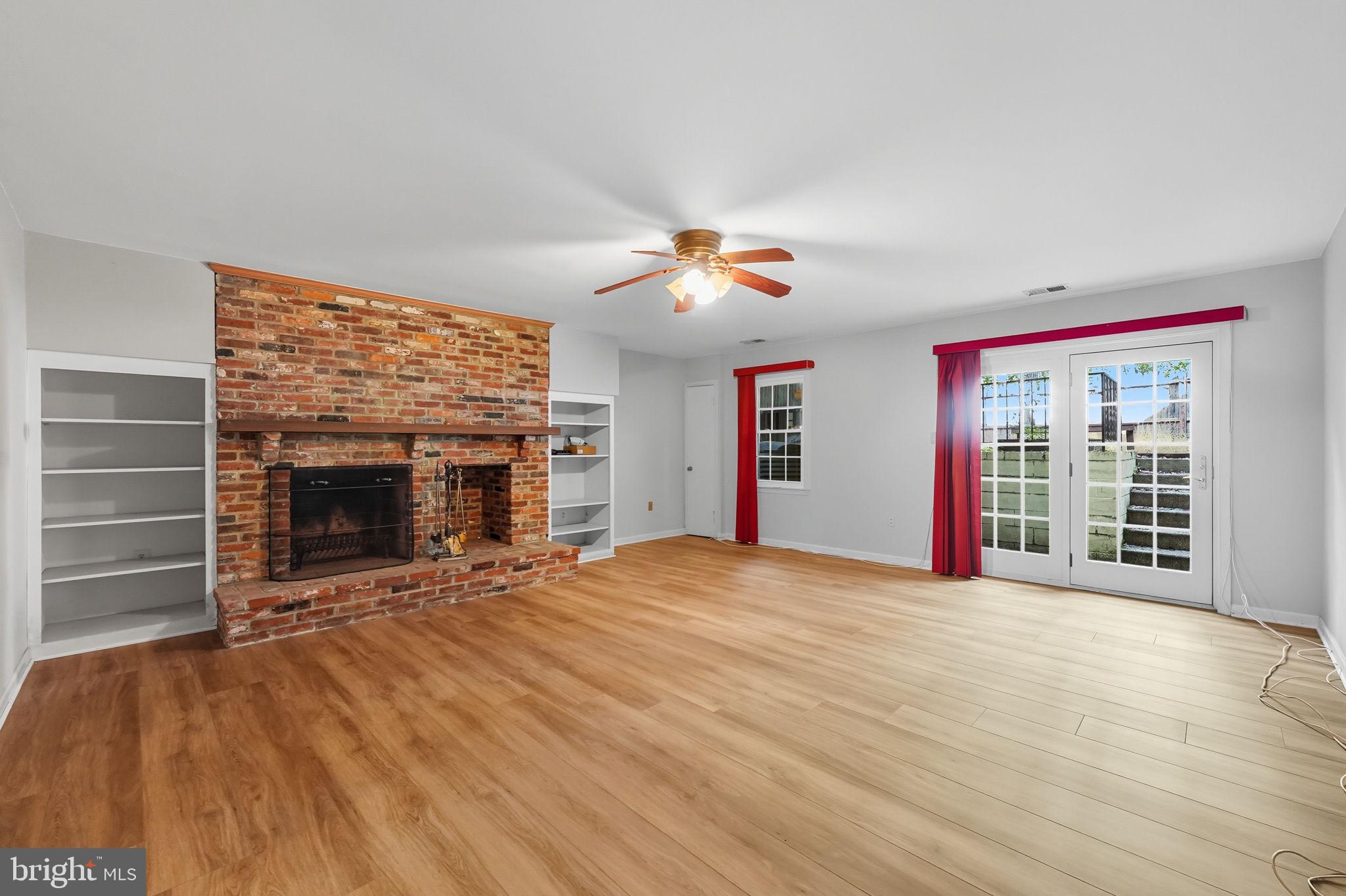 BRISTOL SQUARE - Residential Lease