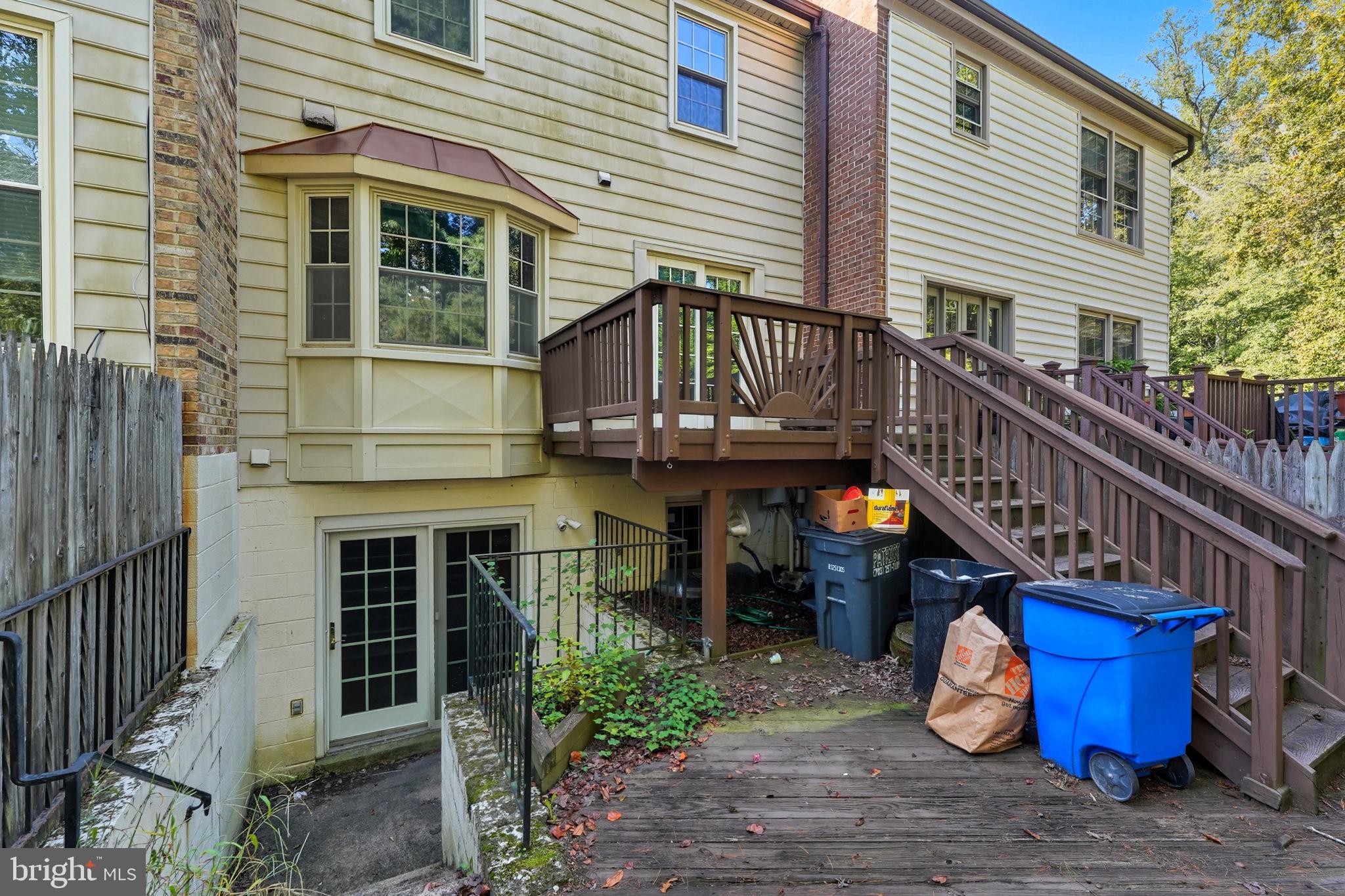 BRISTOL SQUARE - Residential Lease