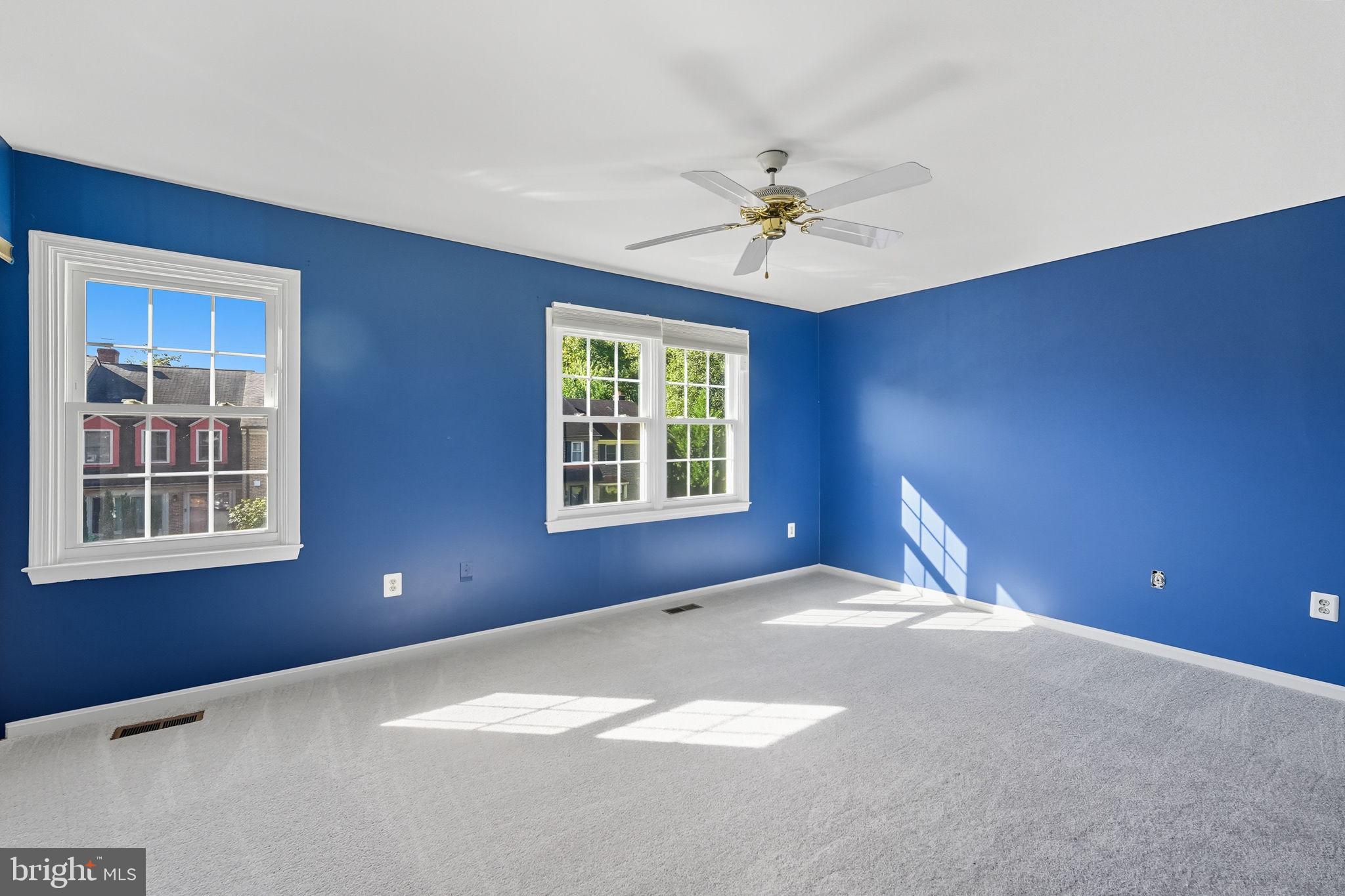 BRISTOL SQUARE - Residential Lease