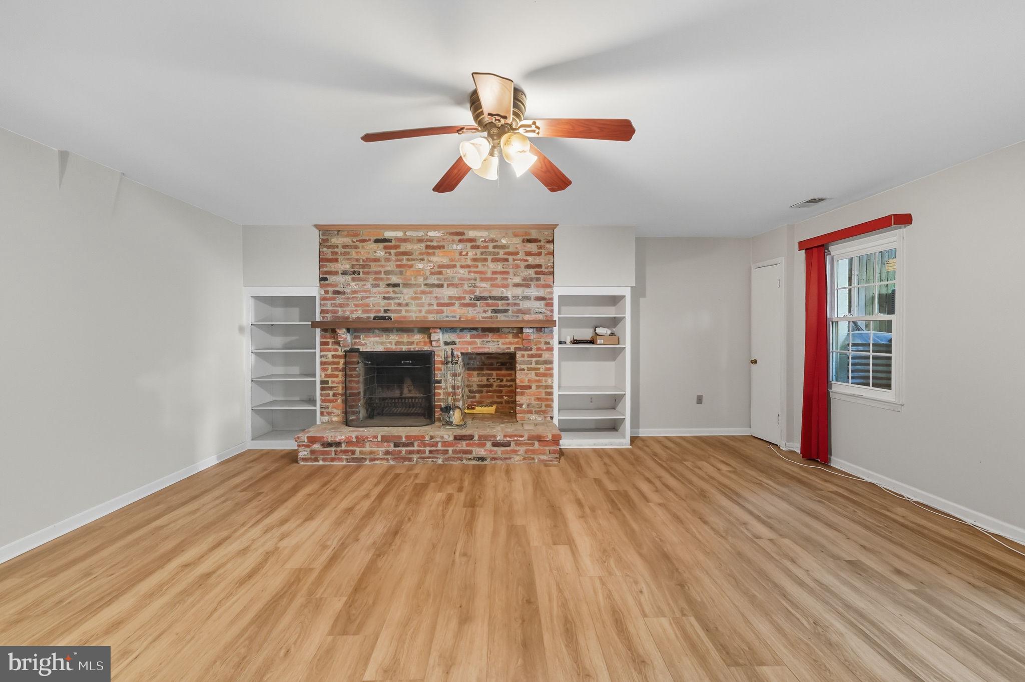 BRISTOL SQUARE - Residential Lease