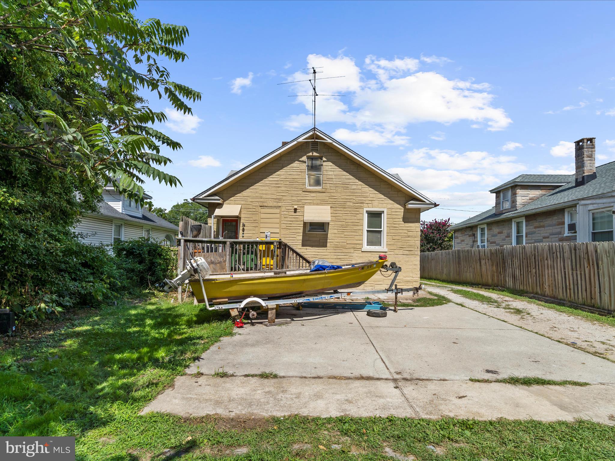 ROLAND TERRACE - Residential