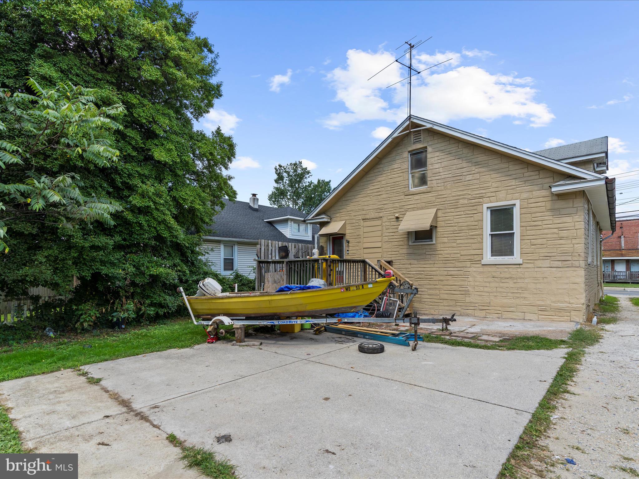 ROLAND TERRACE - Residential