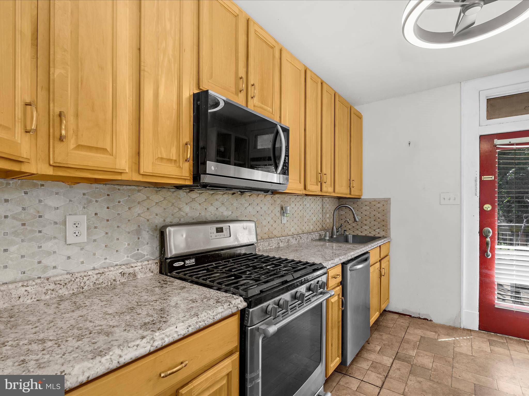 ROLAND TERRACE - Residential