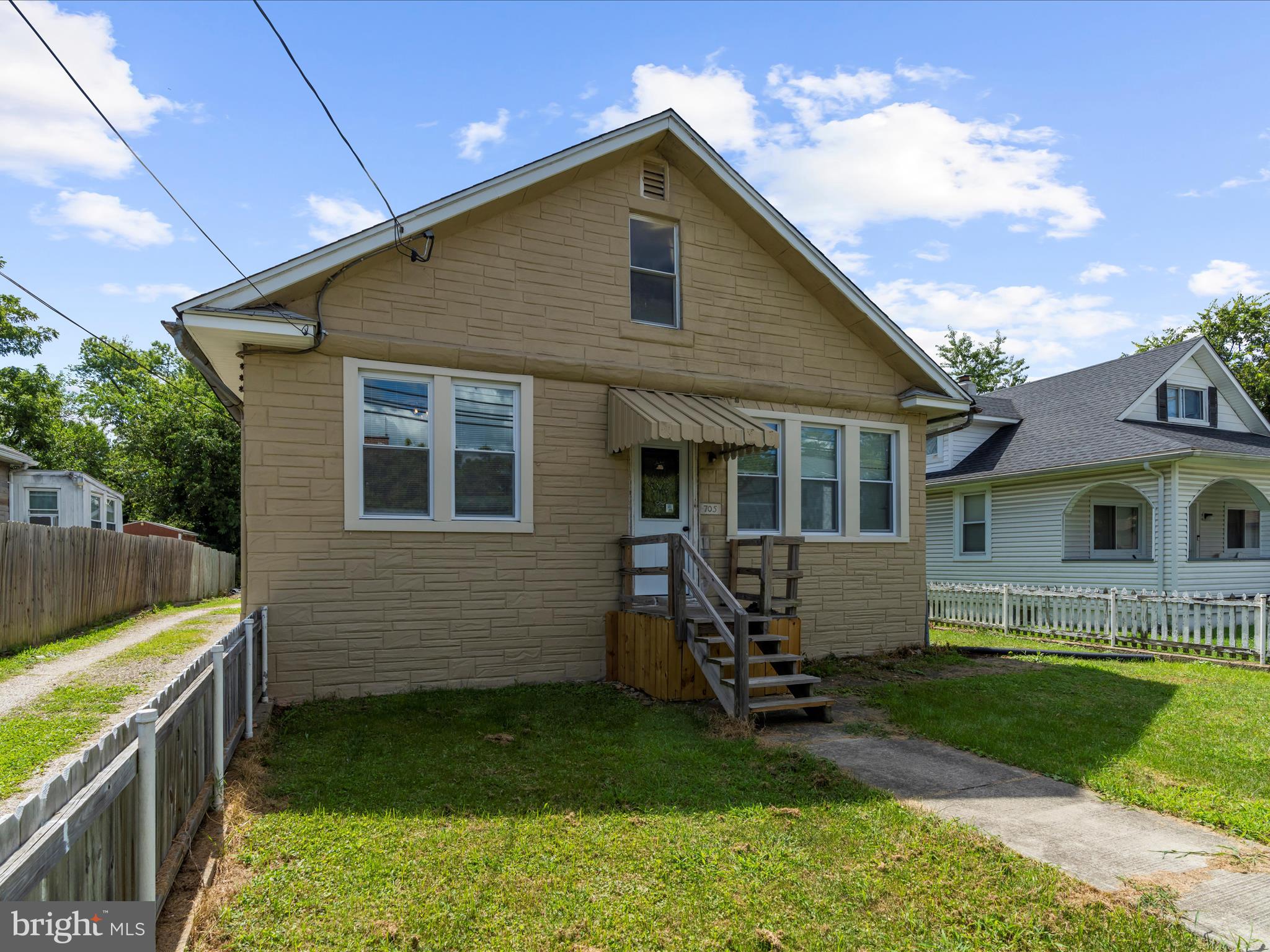 ROLAND TERRACE - Residential