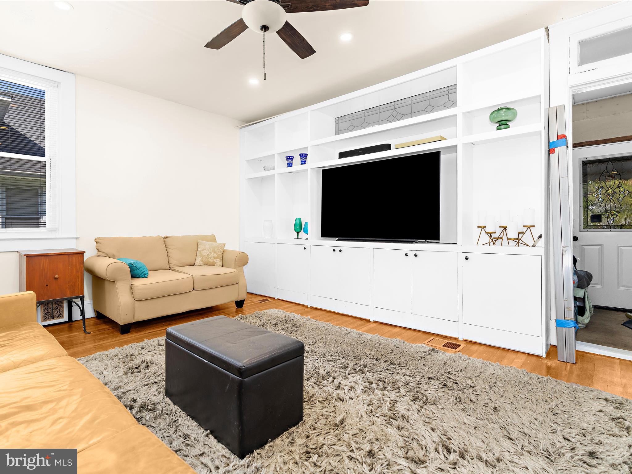 ROLAND TERRACE - Residential