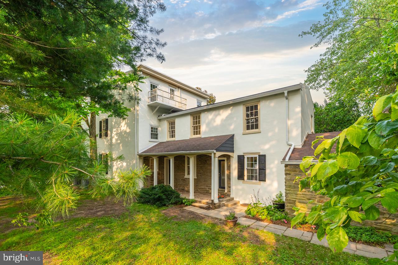 CHESTNUT HILL - Residential