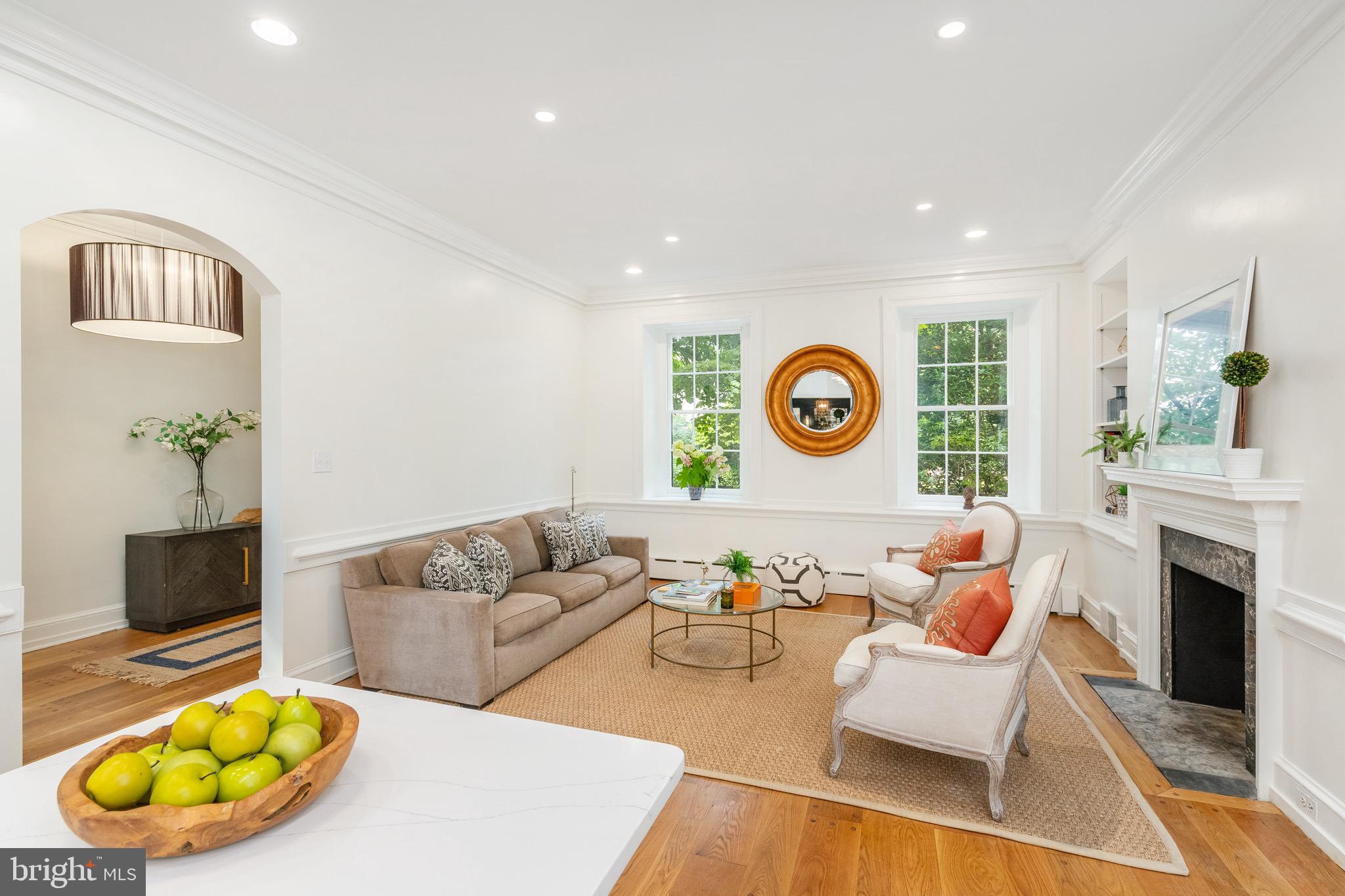 CHESTNUT HILL - Residential