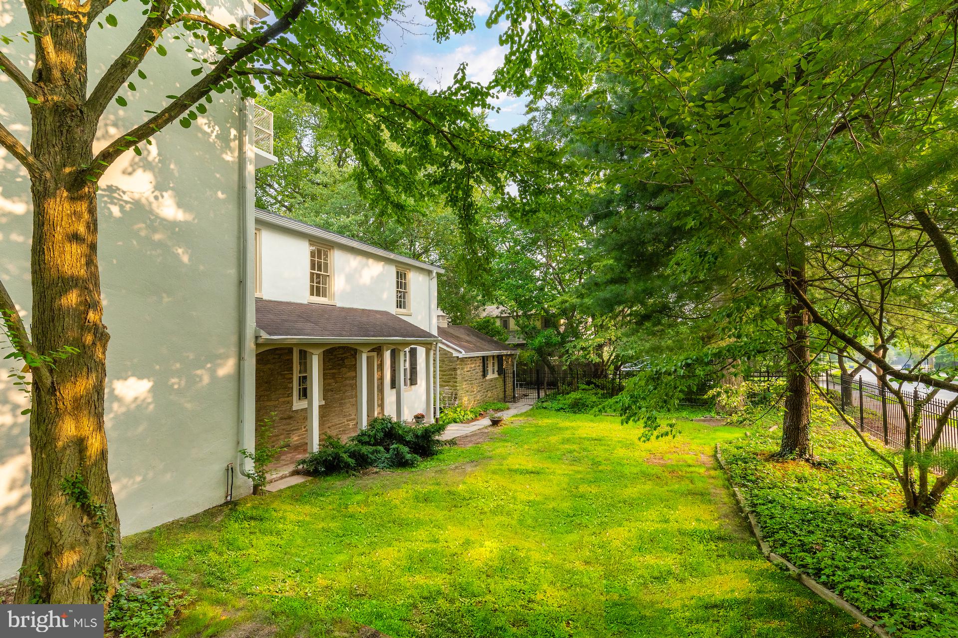 CHESTNUT HILL - Residential