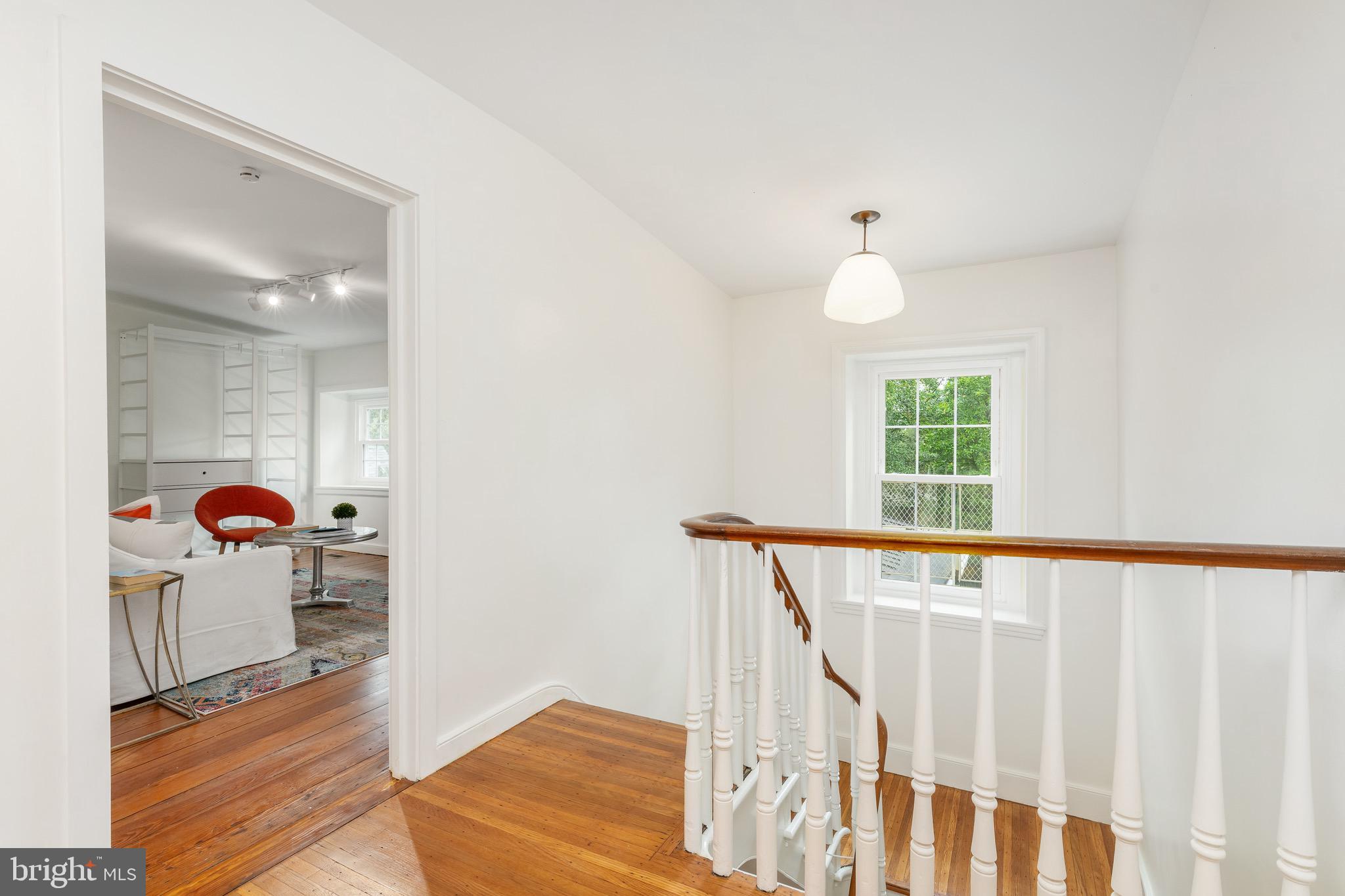 CHESTNUT HILL - Residential