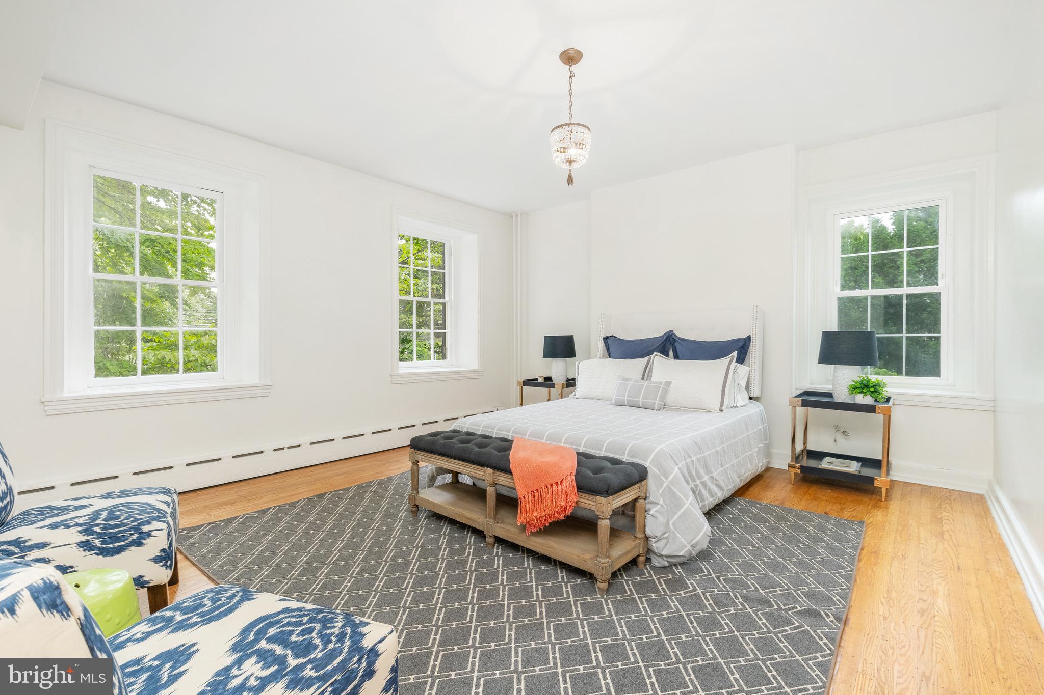 CHESTNUT HILL - Residential