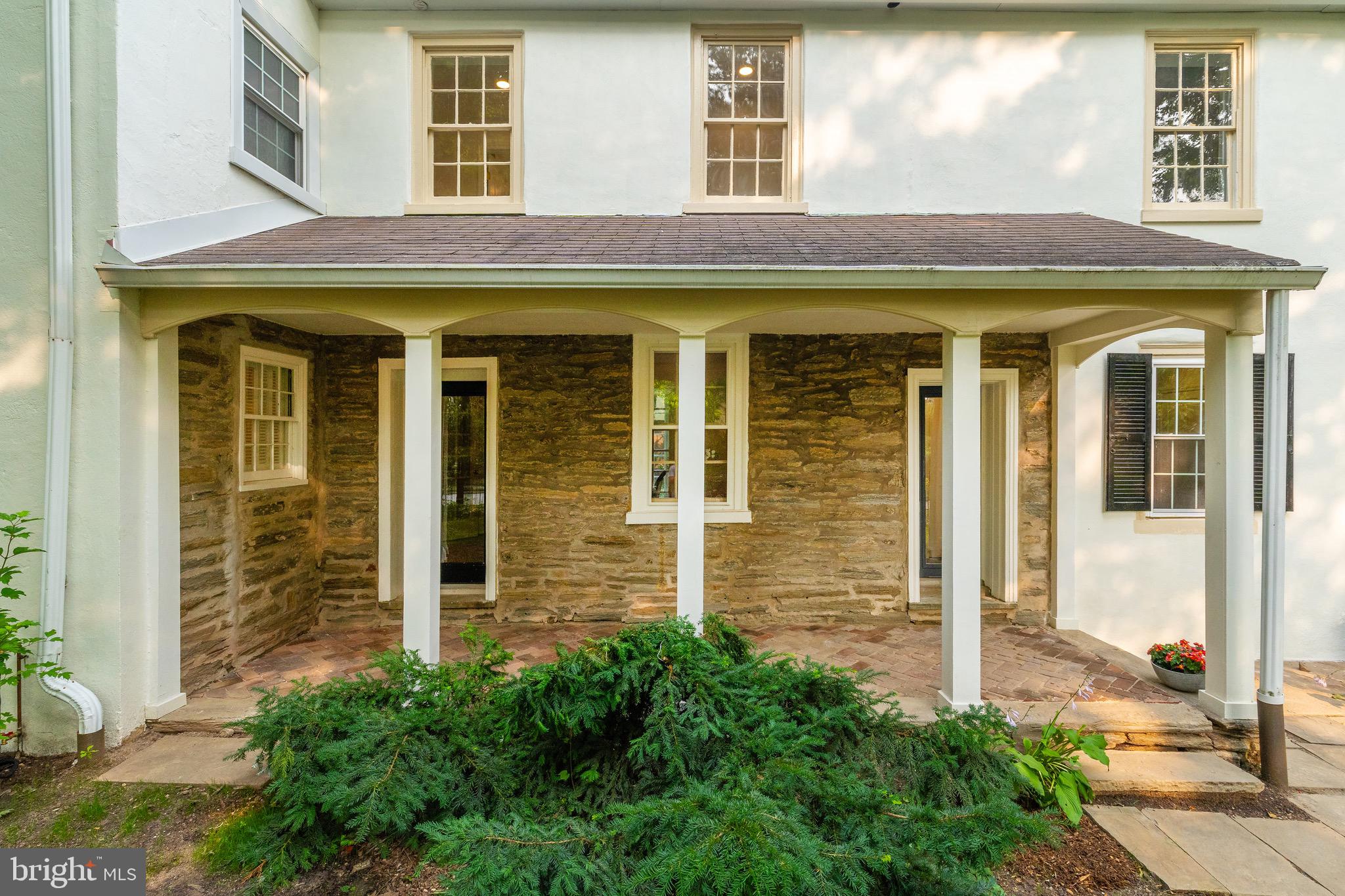 CHESTNUT HILL - Residential