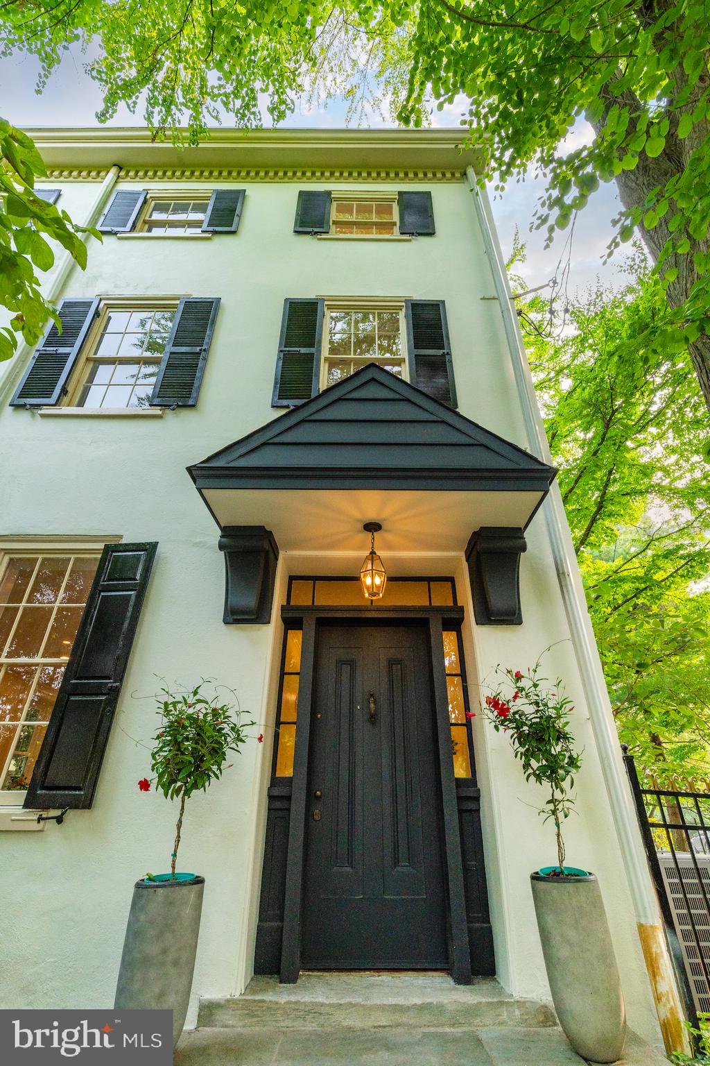 CHESTNUT HILL - Residential