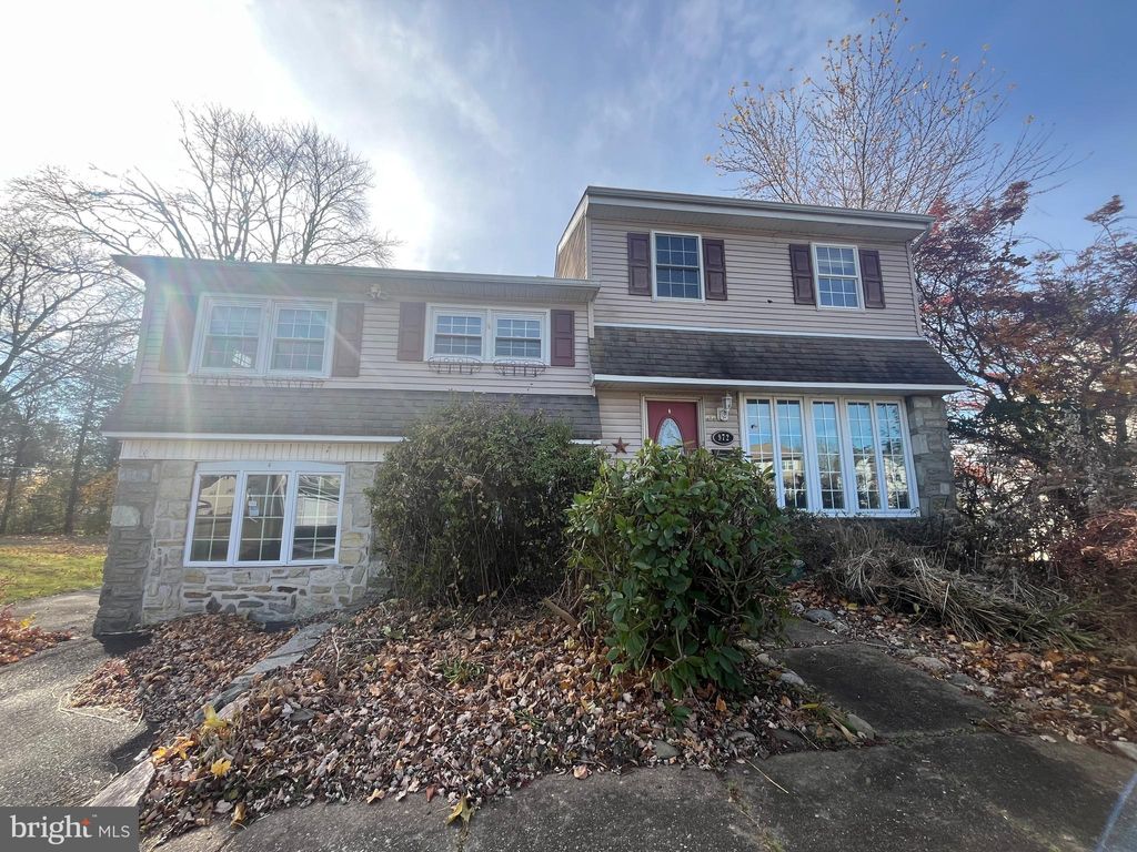 Photo of 972 Windsor Road, WARMINSTER, PA 18974 (MLS # PABU2110530)