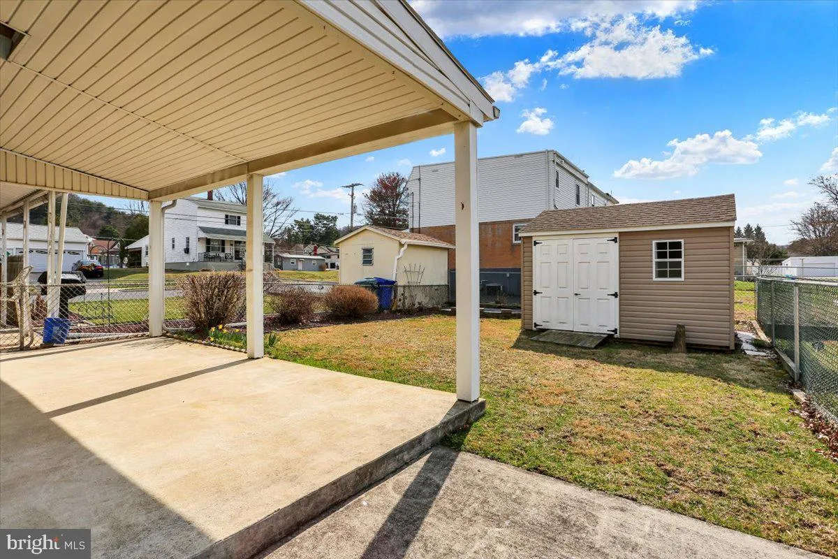 Reading, Pennsylvania 19605, United States, 3 Bedrooms Bedrooms, ,2 BathroomsBathrooms,Residential,Pending,93281