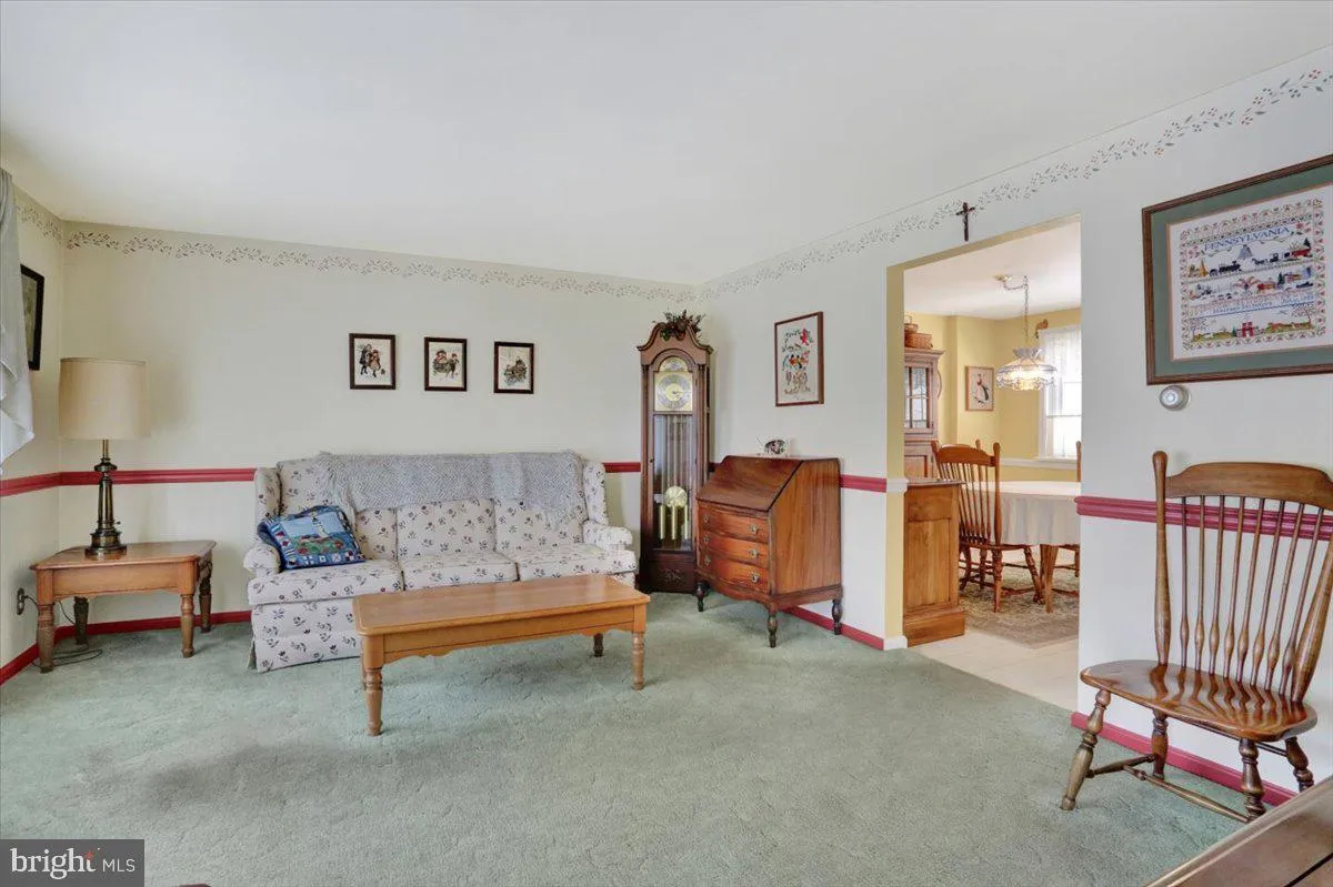 Reading, Pennsylvania 19605, United States, 3 Bedrooms Bedrooms, ,2 BathroomsBathrooms,Residential,Pending,93281