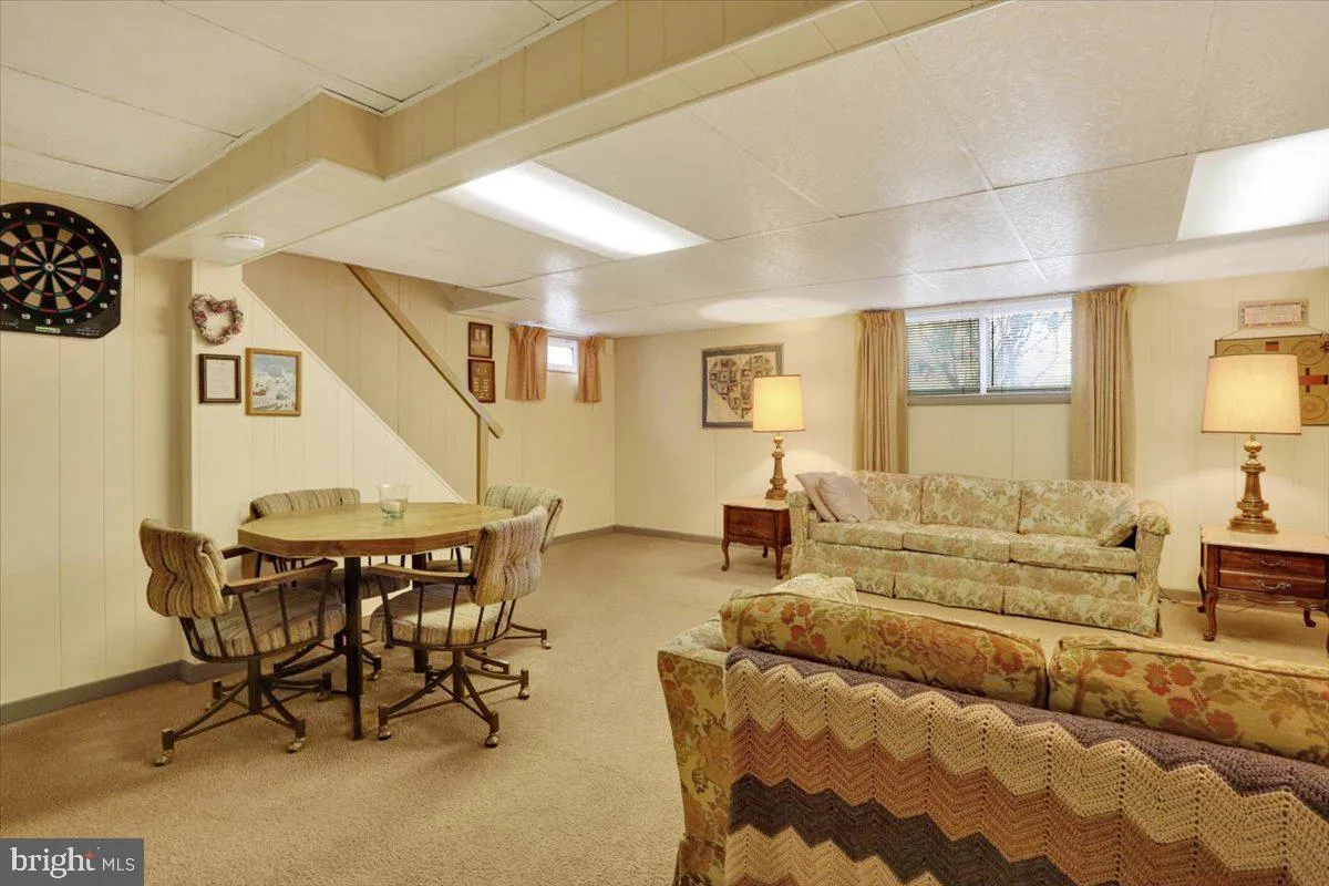 Reading, Pennsylvania 19605, United States, 3 Bedrooms Bedrooms, ,2 BathroomsBathrooms,Residential,Pending,93281