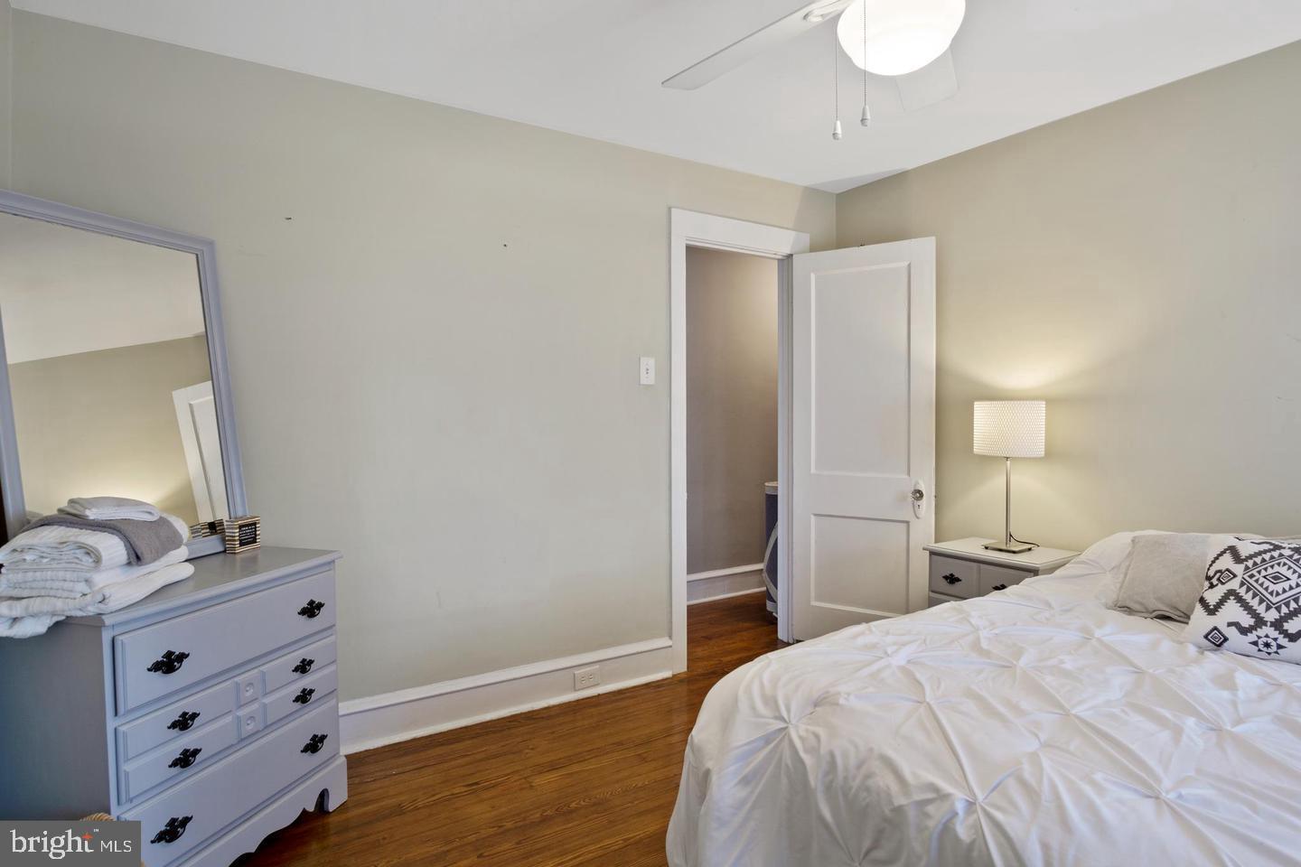 ROXBOROUGH - Residential