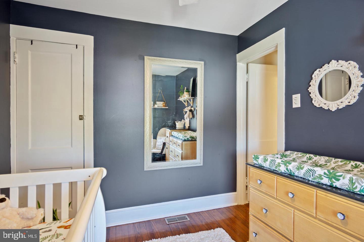 ROXBOROUGH - Residential