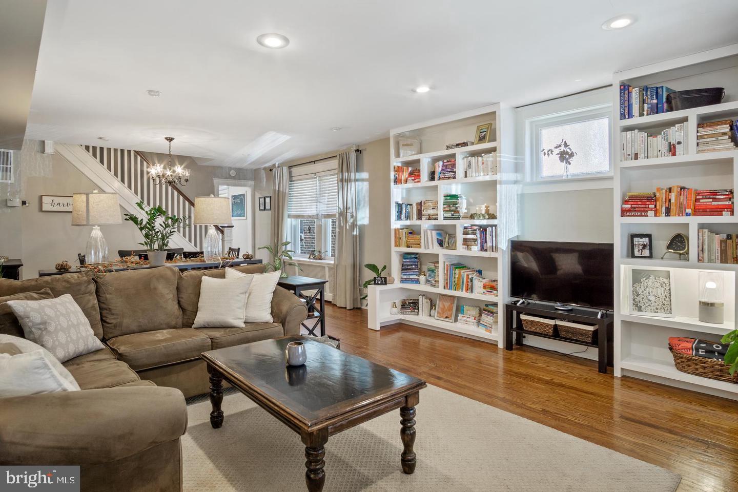 ROXBOROUGH - Residential