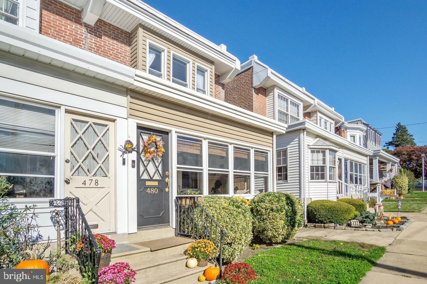 ROXBOROUGH - Residential