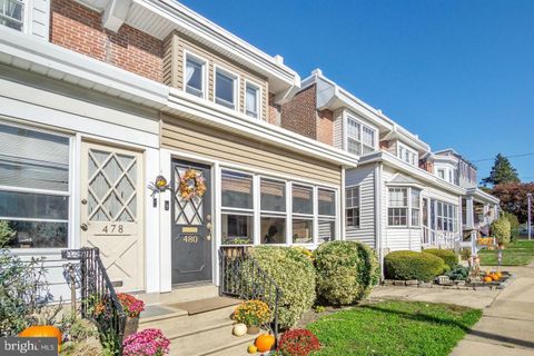 Townhouse For Sale - 480 Markle St<br/> PHILADELPHIA, PA 19128