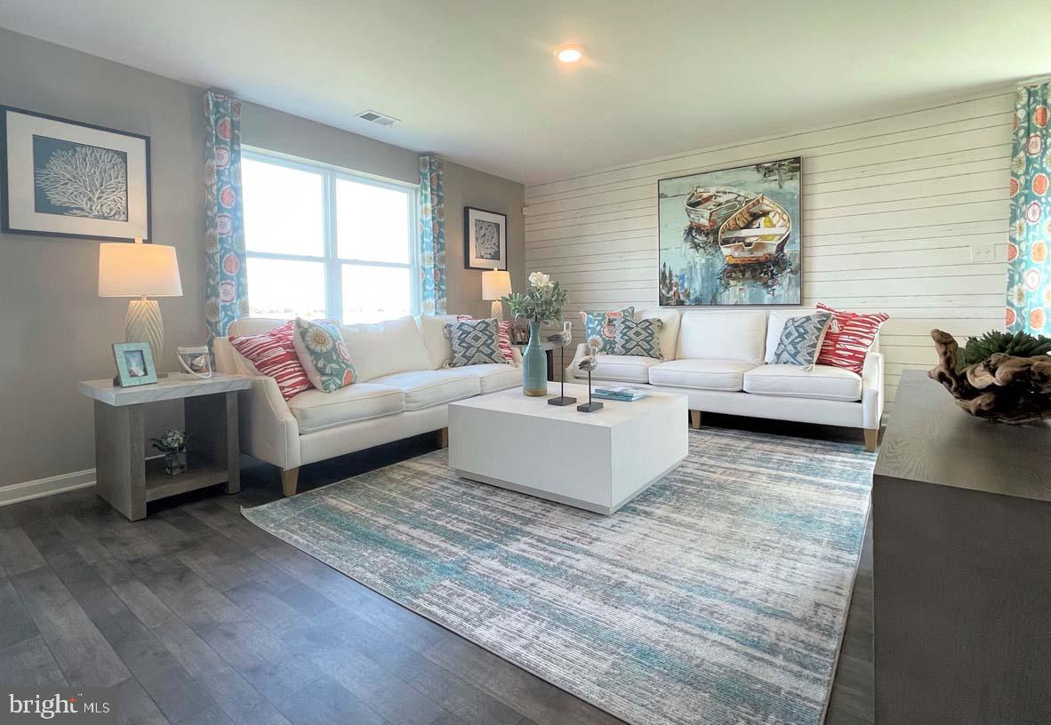 SASSAFRAS MEADOWS - Residential